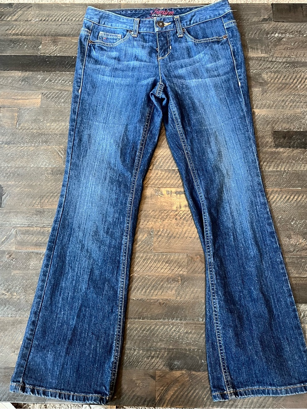 Tommy Hilfiger Freedom Jeans Women's 4A Low Rise Flare Bootcut Flap Pocket Y2K